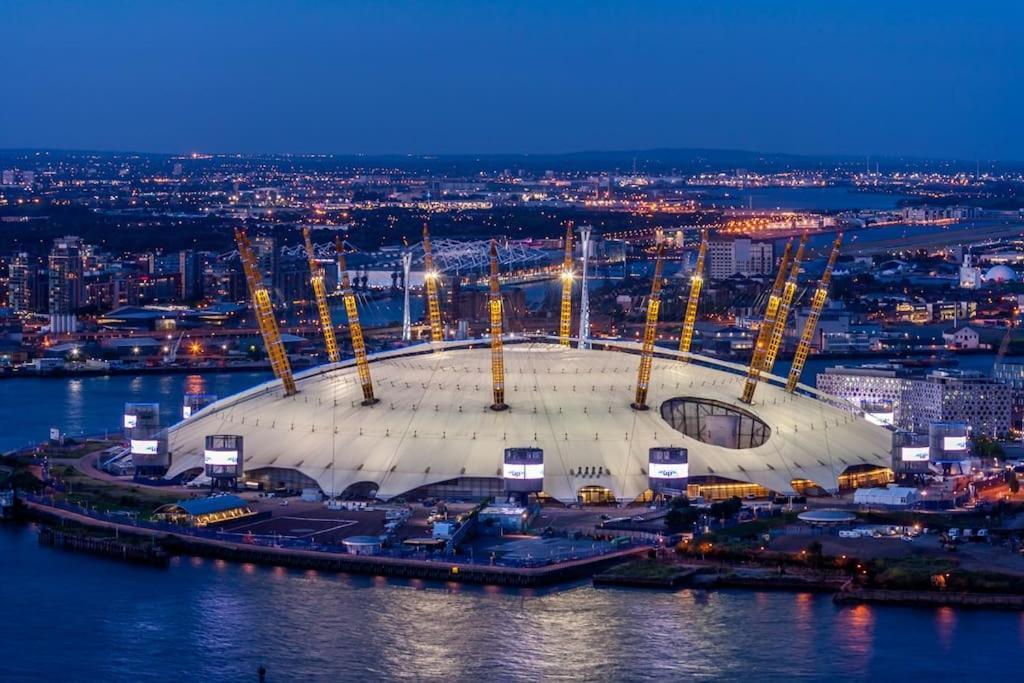 Deluxe Condo Beside 02 Arena And Central London Exterior photo